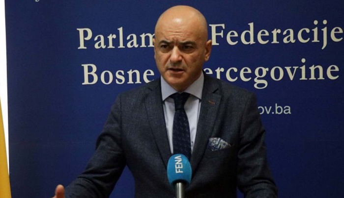 Krizni štab omogućio kantonima donošenje mjera za doček Nove godine