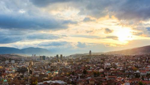 Krizni štab preporučio strankama da ne organiziraju predizborne skupove