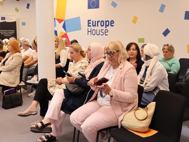 Kroz EU projekat 200 žena osnaženo, a više od 1.500 djece educirano o ljudskim i ženskim pravima