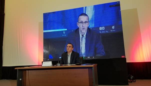 Kroz javne nabavke godišnje se 'izgubi' 400-500 miliona KM