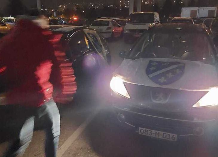 Kroz Zenicu prodefilovala vozila sa zastavama RBiH kao odgovor na neustavni 'dan RS-a'