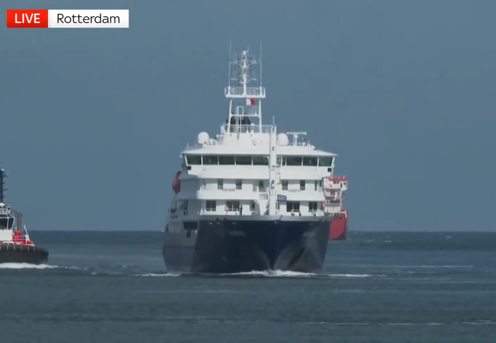 Kruzer Hondius stigao u Rotterdam, posada u karantinu zbog hantavirusa