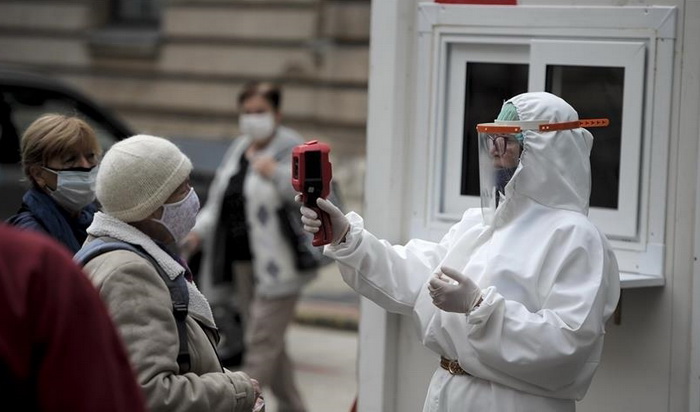 KS: 225 novozaraženih, preminule tri osobe