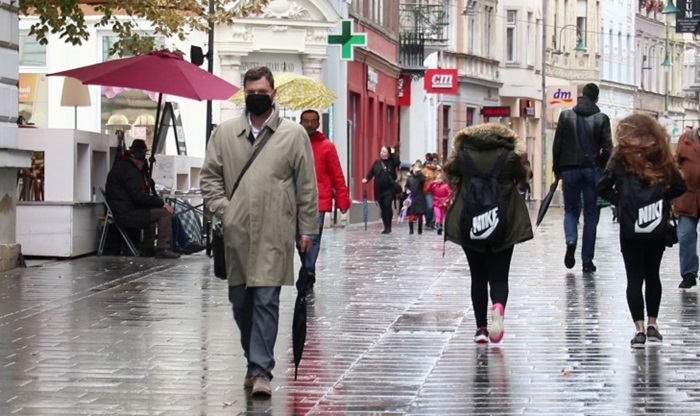 KS: 280 novozaraženih i 348 oporavljenih