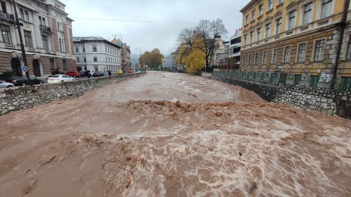 KS: Narednih dana moguće poplave 
