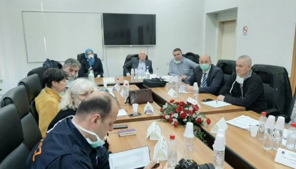 KS: Nije zabranjen rad maloprodajnim prodavnicima higijenskih potrepština