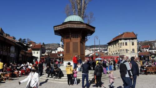 KS: Ograničena privatna okupljanja na 10 osoba