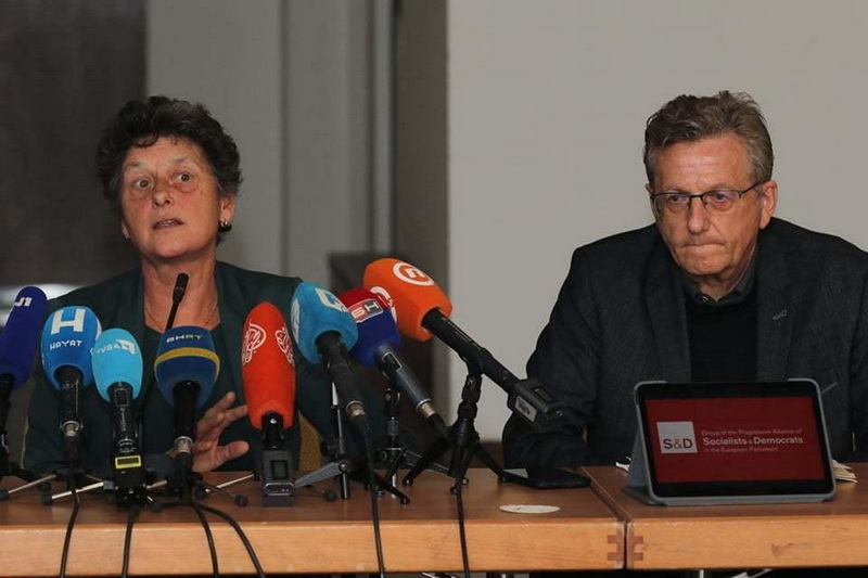 Köster i Strik: Ako EU ne može, ići sa sankcijama pojedinih članica Dodiku