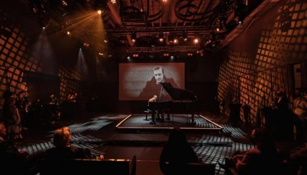 Kuća umjetnosti Arsen, na otvaranju Gabi Novak i Matija Dedić