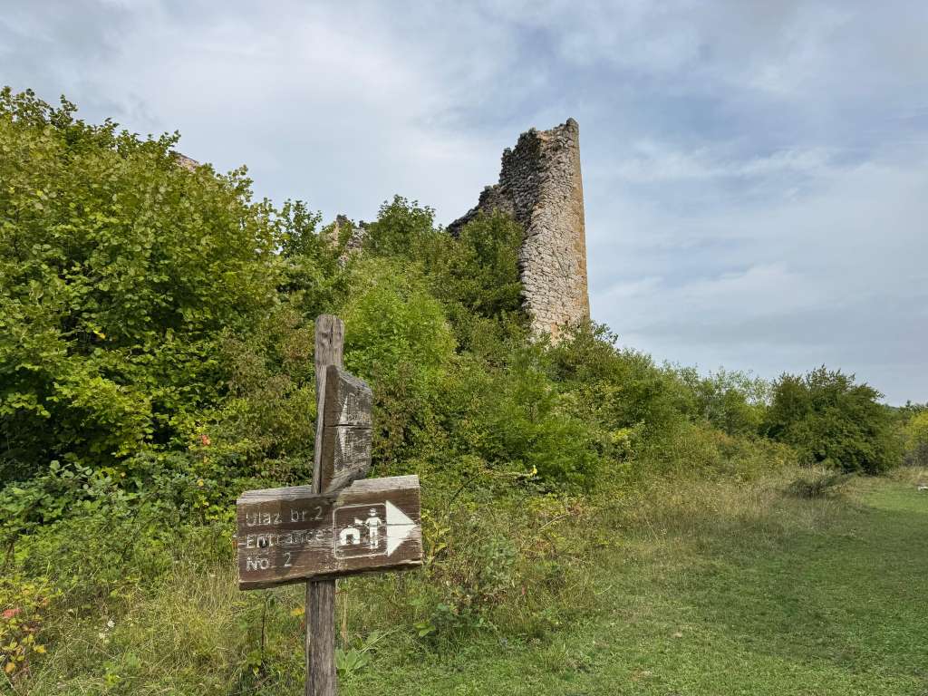 Kula bega Kulenovića na Kliševiću zarasta u korov, turisti bez vodiča