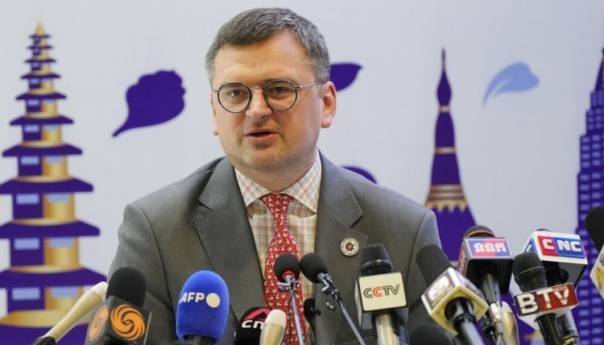 Kuleba: Kijev će dobiti od 120 do 140 tenkova