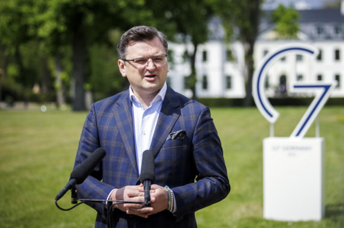 Kuleba: U Ukrajinu stiže još pomoći i oružja