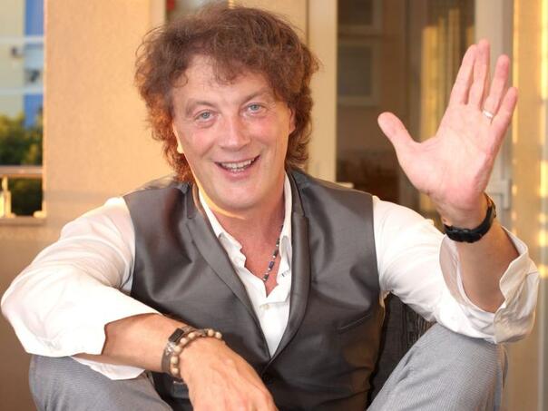 Kultna grupa Magazin ima novu pjevačicu