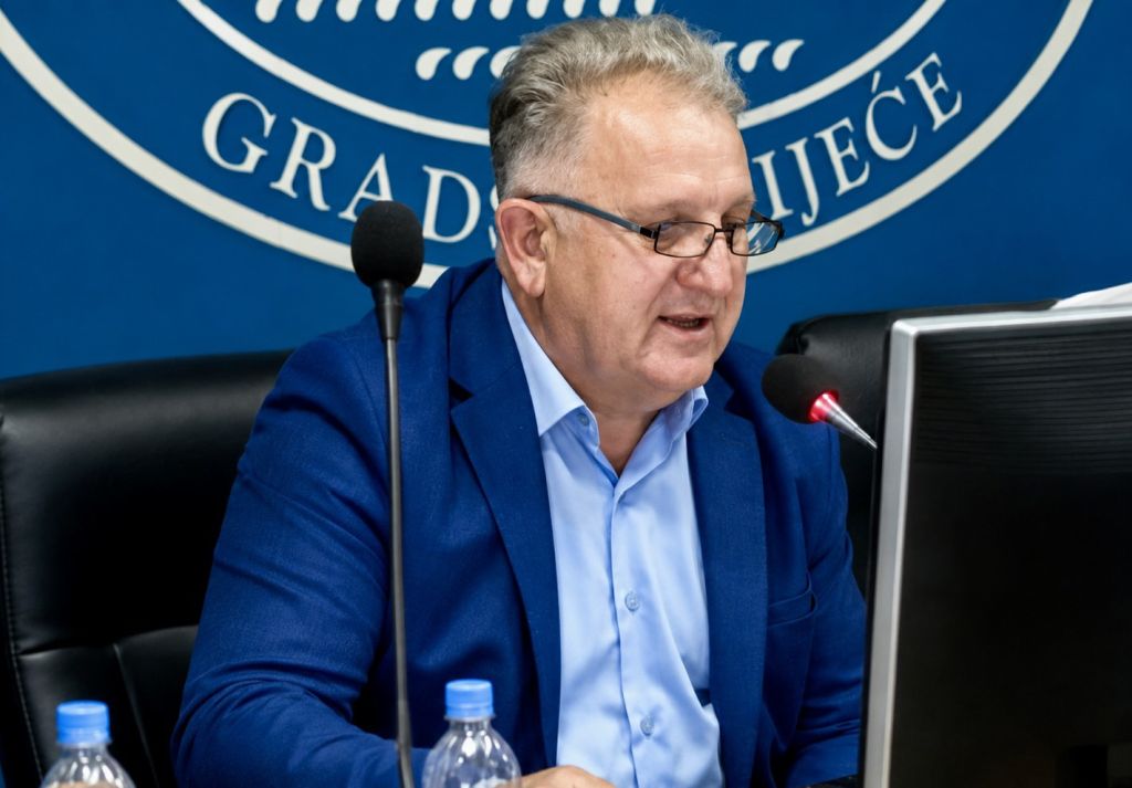 Kupovina lažnih diploma i trgovina uticajem: Jusić negirao krivicu
