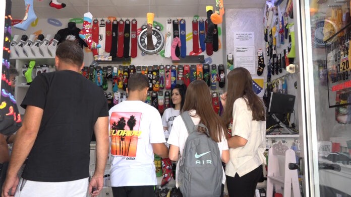 Kupovinom cool čarapa pomažete roditeljima u liječenju sinova