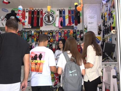 Kupovinom cool čarapa pomažete roditeljima u liječenju sinova