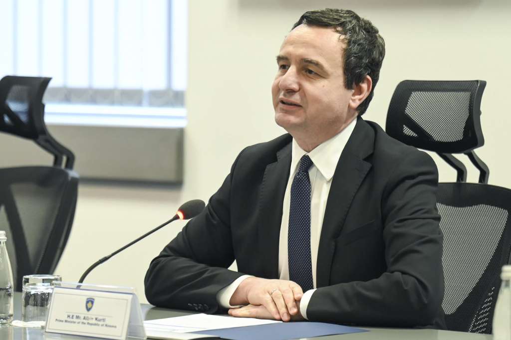 Kurti najavio djelomično povlačenje policajaca iz zgrada općina na sjeveru Kosova