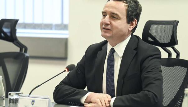 Kurti najavio djelomično povlačenje policajaca iz zgrada općina na sjeveru Kosova