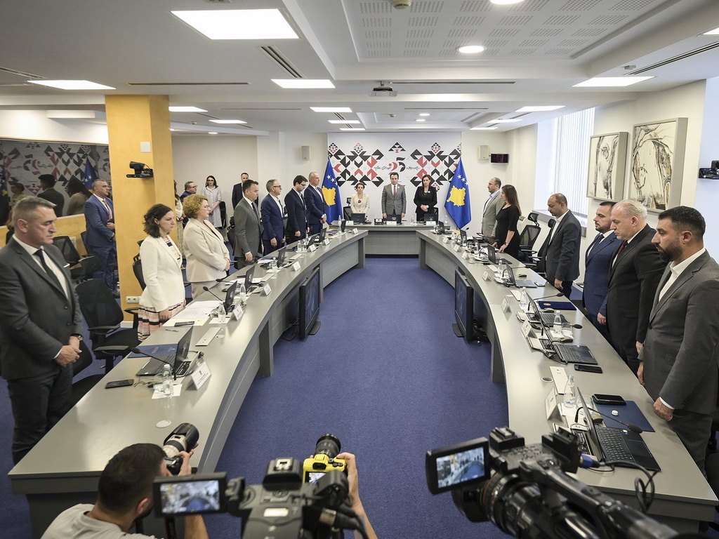 Kurti: Nema važnijeg trenutka od sadašnjeg za sjećanje na Srebrenicu