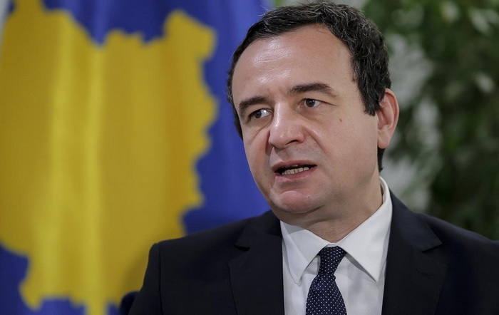 Kurti pozvao srpske dužnosnike da ne napuštaju institucije