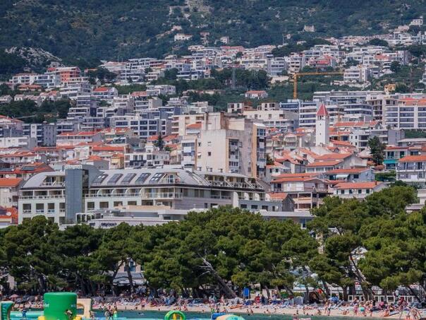 Kvadrat u biseru Dalmacije 8000 eura: Kupci iz BiH među najčešćim