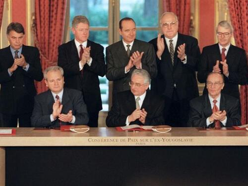 Kyiv Post: Ukrajina ne smije prihvatiti Dejton, Alija je bio primoran potpisati ga