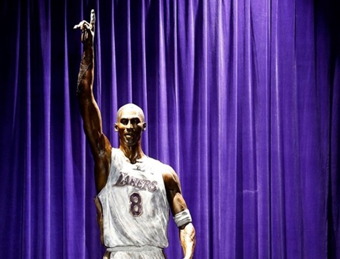 LA Lakersi otkrili kip legendarnoga Kobe Bryanta