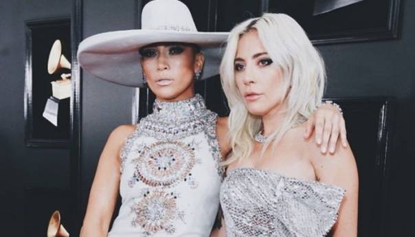 Lady Gaga i Jennifer Lopez nastupaju na inauguralnoj ceremoniji Joea Bidena