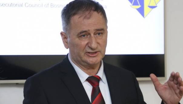 Lagumdžija: Ispitati zašto predmeti stoje u ladicama