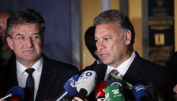 Lajčak i Escobar predložili Kurtiju rješenje krize na sjeveru Kosova