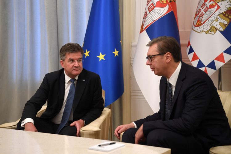 Lajčak pohvalio Vučića: “Spremnost da donosi teške odluke u interesu mira”