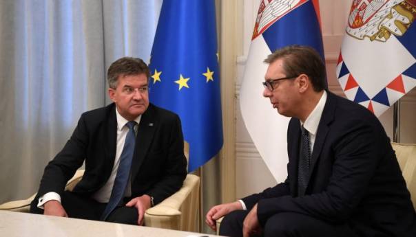 Lajčak pohvalio Vučića: “Spremnost da donosi teške odluke u interesu mira”