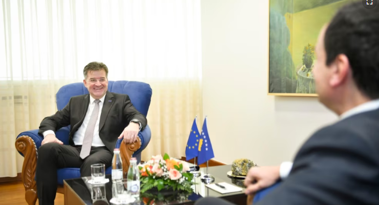 Lajčak u ponedeljak u Prištini i Beogradu