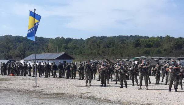Laka pješadija OSBiH počela vojne vježbe na Manjači