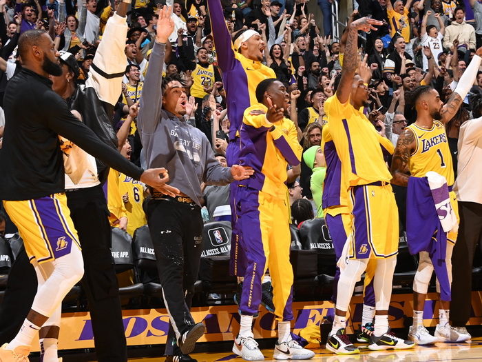 Lakersi prekinuli niz od 11 poraza protiv Clippersa