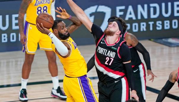 Lakersi stavili tačku na seriju protiv Blazersa