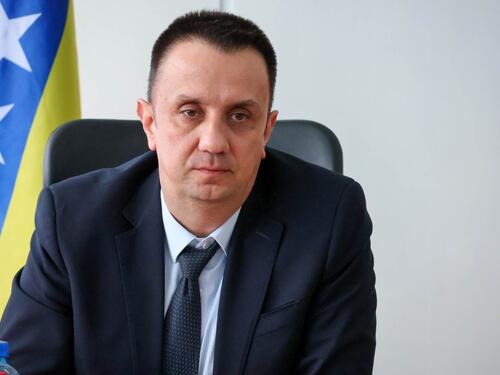 Lakić: Pristajemo na razgovor, ali ne i na ucjene