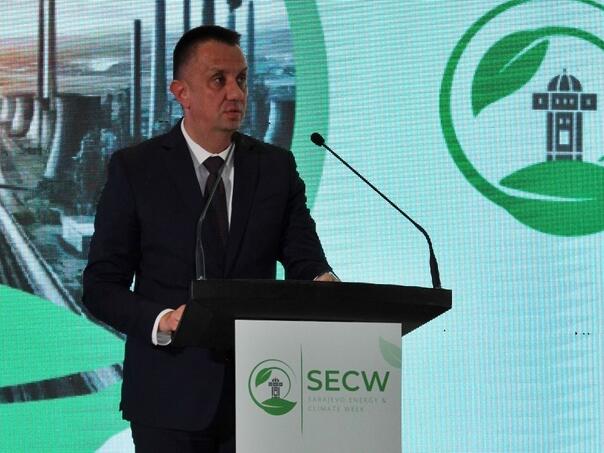 Lakić: U toku priprema zakona o električnoj energiji, gasu i Južnoj interkonekciji