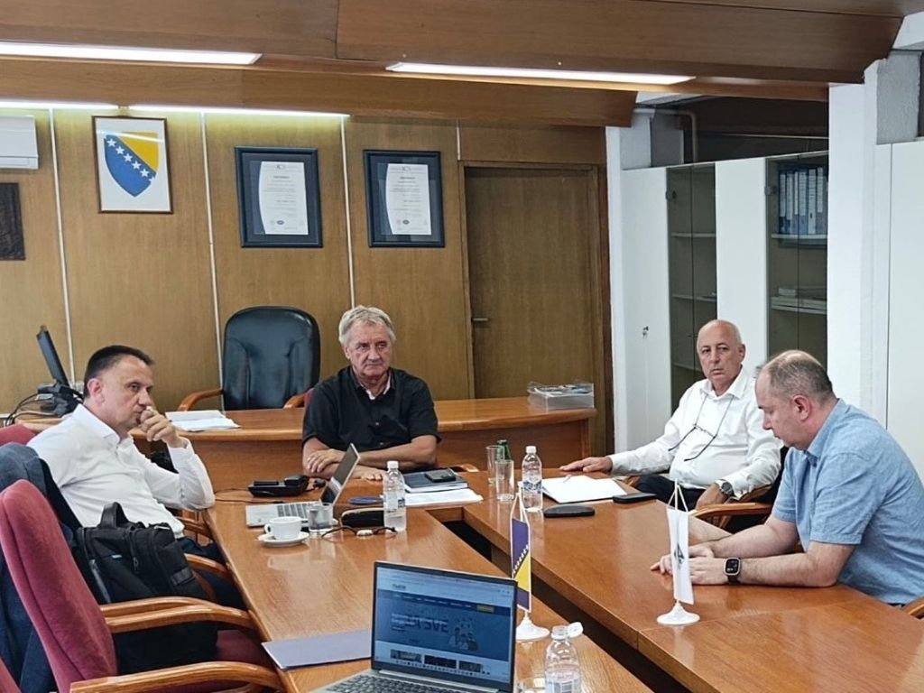 Lakić zatražio ostavke od direktora i rukovodilaca TE Tuzla