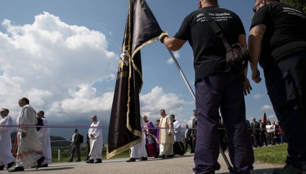 Lakše je upravljati masama na krilima nacionizma