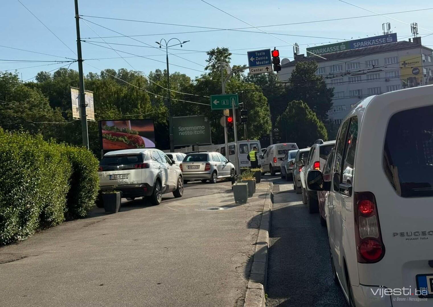 Lakši udes na Skenderiji, velike gužve jutros u centru Sarajeva