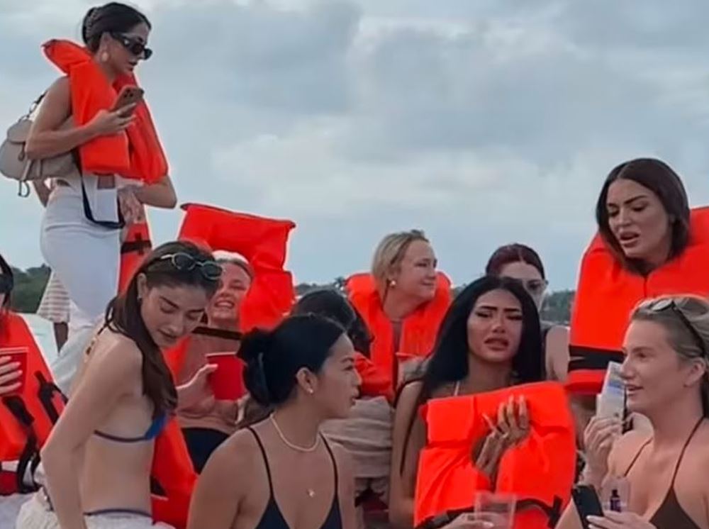 Lamborghini jahta potonula pod težinom selfija, šampanjaca i 30 influencerica
