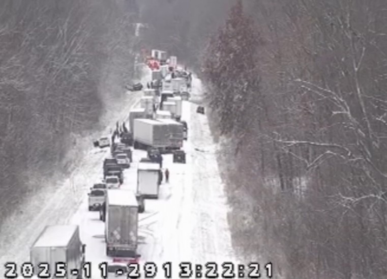 Lančani sudar 45 vozila tokom snježne oluje u SAD-u