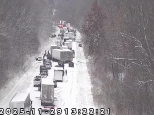 Lančani sudar 45 vozila tokom snježne oluje u SAD-u