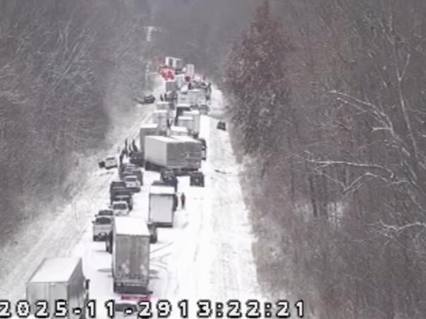 Lančani sudar 45 vozila tokom snježne oluje u SAD-u