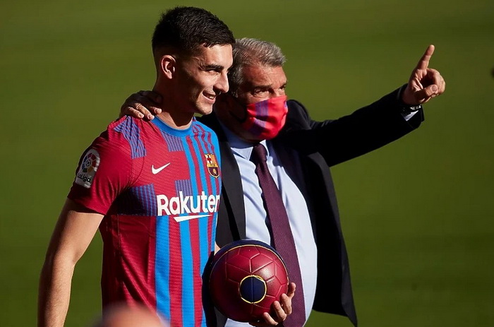 Laporta: Svi moraju biti spremni na veliki povratak Barcelone!