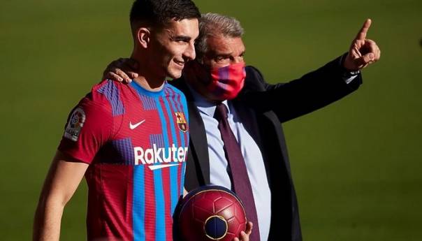Laporta: Svi moraju biti spremni na veliki povratak Barcelone!