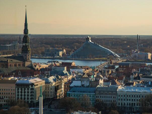 Latvija naredila preko 800 Rusa da napuste zemlju do kraja oktobra