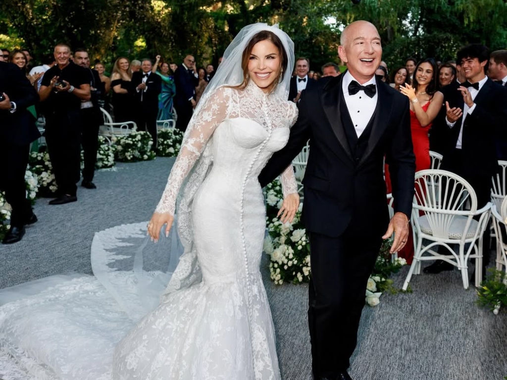 Lauren Sánchez zablistala u D&G haljini i postala Bezos na Instagramu