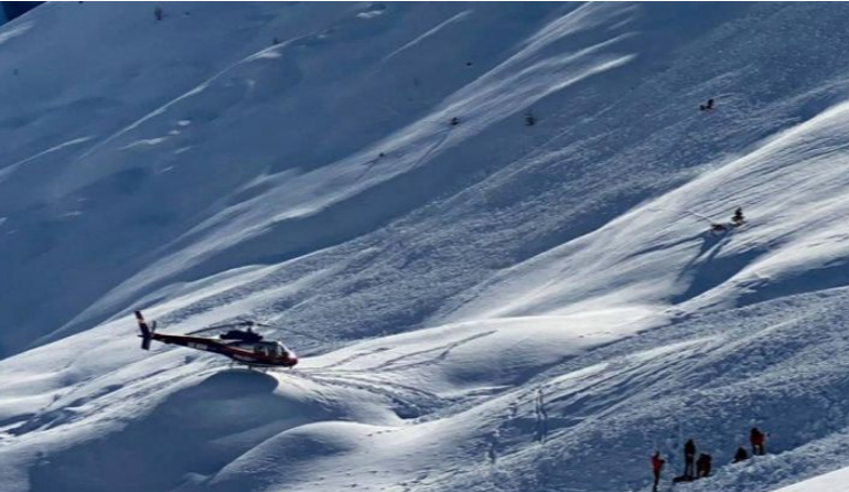 Lavina usmrtila pet osoba na alpskom skijalištu u Tirolu